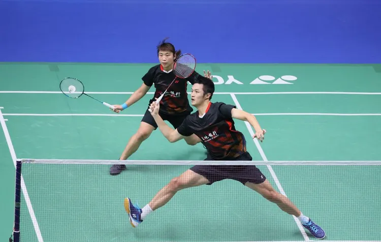 李芷蓁（後）過去在混雙搭檔張課琦（前）有好成績。資料照