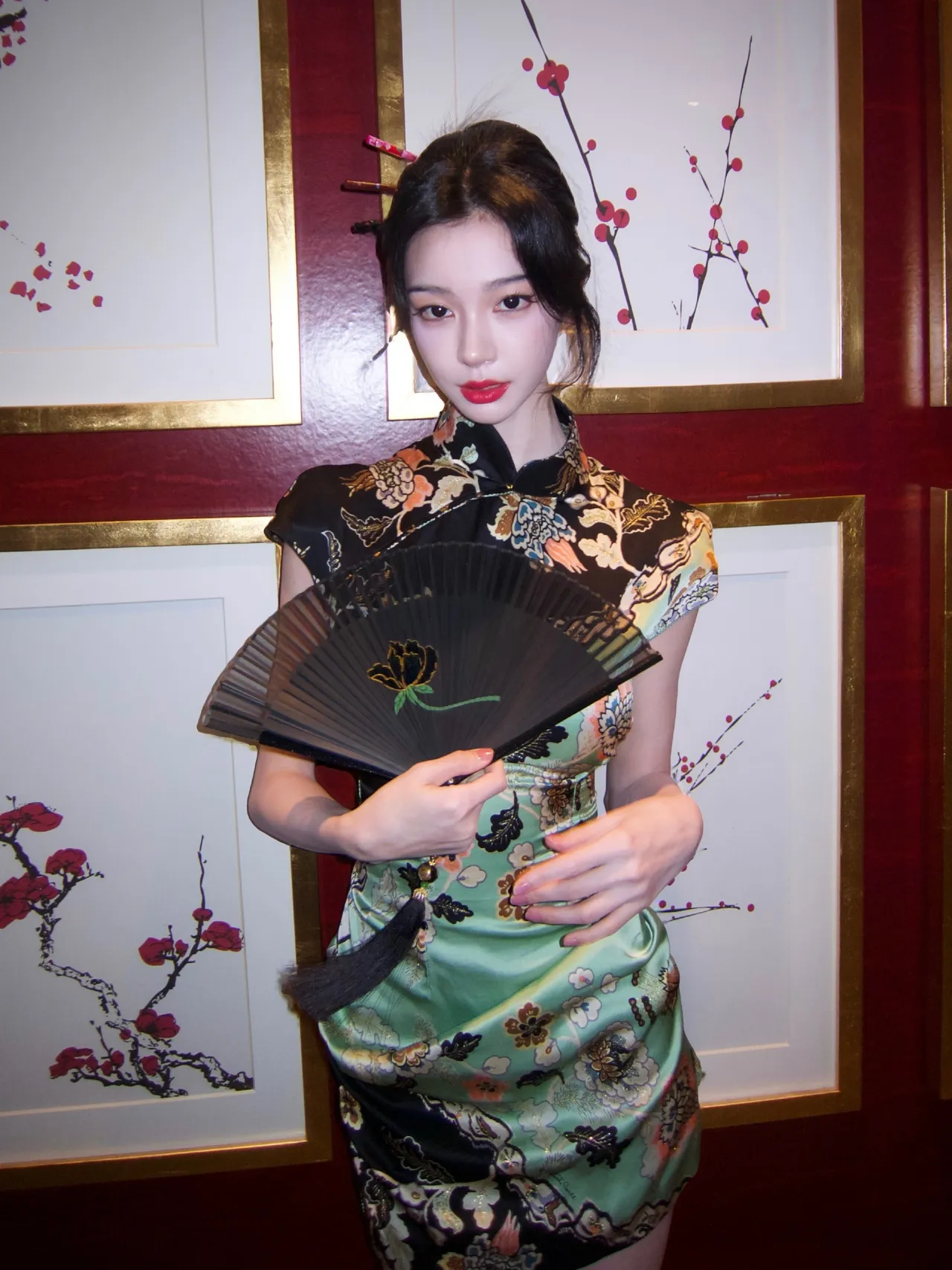 网美易梦玲。翻摄易梦玲微博