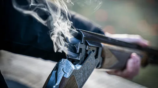 53歲男在家中被背後轟霰彈槍　兇手竟是他的寵物狗