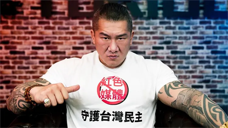 兄弟問中國錢何時來？館長答「看我表現」　她神解讀：證明沒收錢