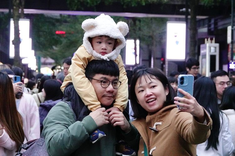 天琴颱風增強中颱！今晨冷剩10.5℃破紀錄　「這幾區」要帶傘