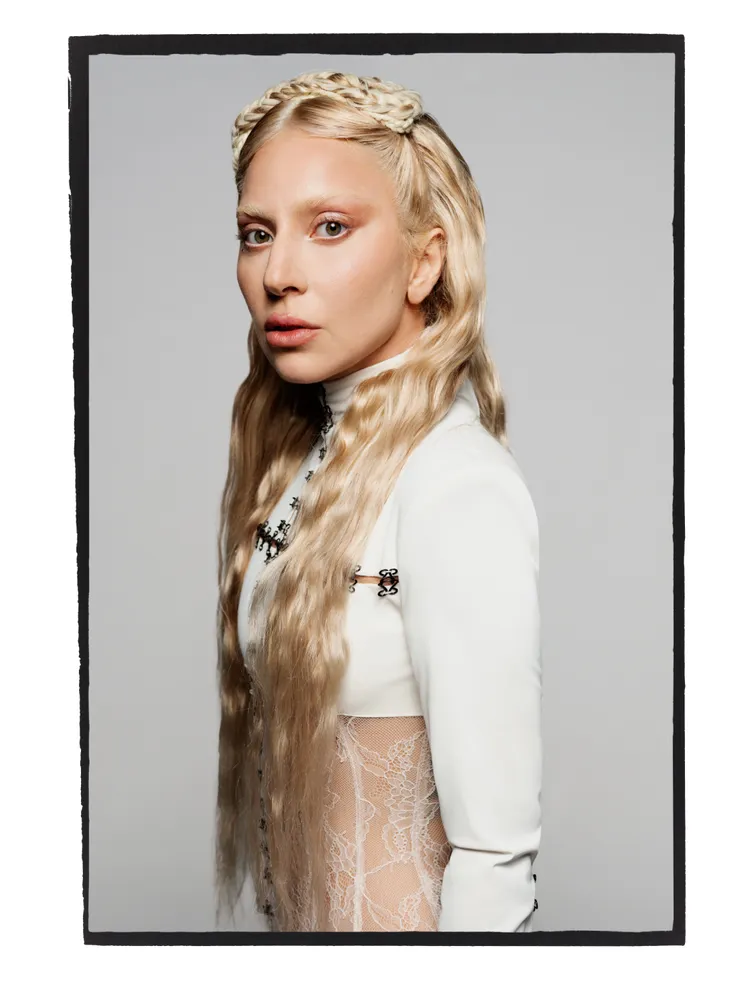 女神卡卡5度入圍年度專輯，要跟同樣5度提名的肯卓克拉瑪競爭。環球音樂提供