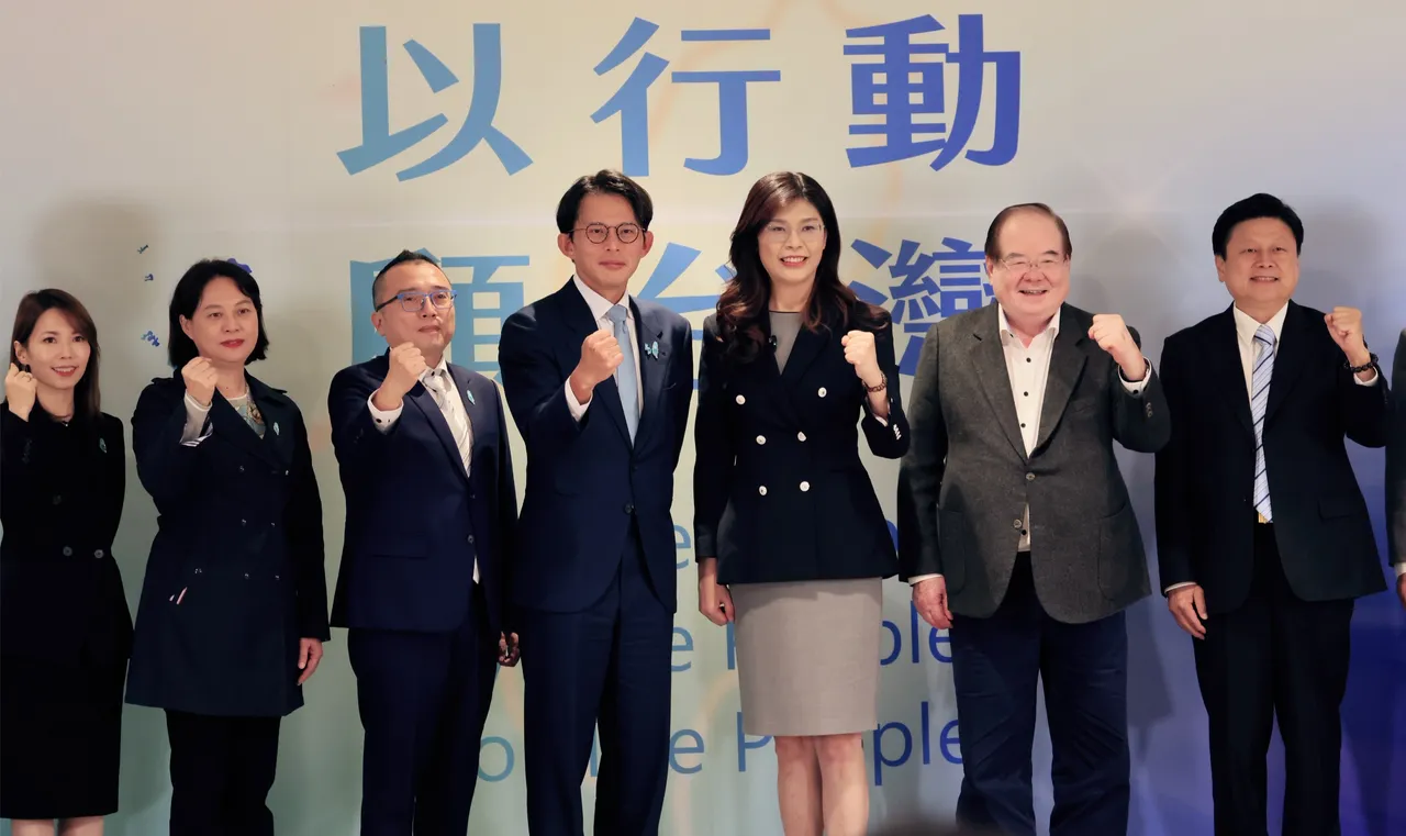 国民党主席郑丽文、民众党主席黄国昌「以行动顾台湾—主席高峰会谈」。李俊毅摄