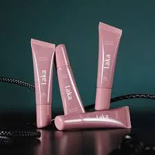 果然保濕潤唇蜜，480元。品牌提供