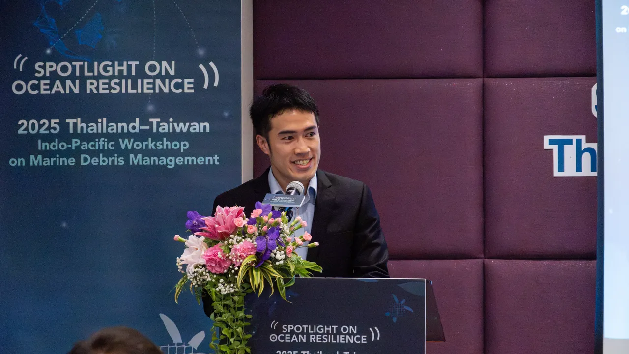 海委会国际发展科科长荣骏豪代表致词。海委会提供