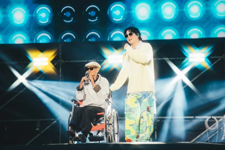 蕭煌奇（右）合作李炳輝幕後藏暖心故事。KKLIVE、混血兒娛樂提供