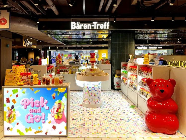 旅德必买果汁软糖品牌Bären Treff德国派对熊，11月正式进驻诚品南西，打造全台首间「Bären Treff德国派对熊 软糖专门店」。业者提供