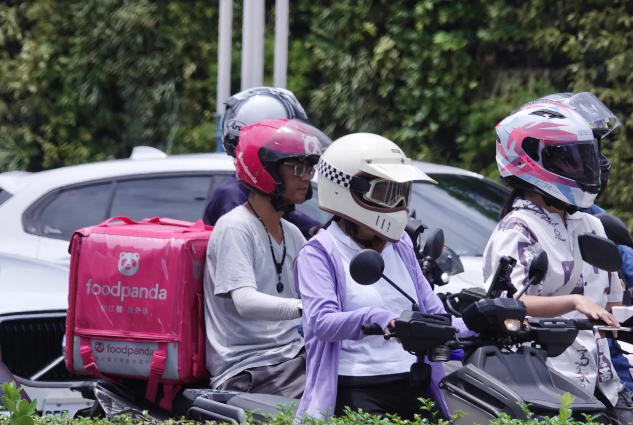 外送员专法来了！明年最低时薪245元　劳动部今预告草案