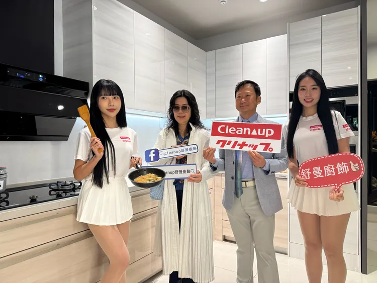 樂天女孩彭彭(左)、温妮(右)現身分享「在家煮」新風潮。桃園市舒曼廚飾提供