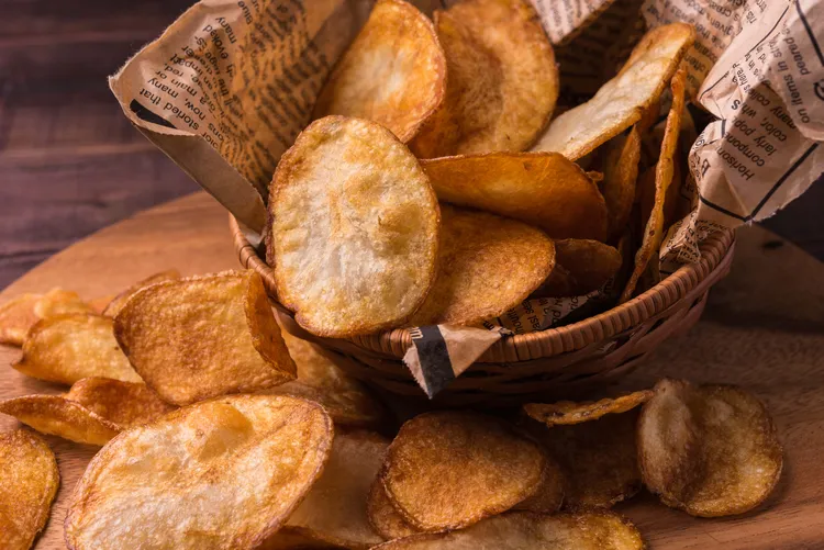 「Ginza Sand」美食客座活動期間，賓客凡於二樓上庭酒廊點用任一款Ginza Sand三明治，每份餐點皆會附日本店內人氣小點---酥炸馬鈴薯片，以厚切馬鈴薯片搭配海鹽調味，片片酥香涮嘴、讓人愛不釋口。台北晶華提供