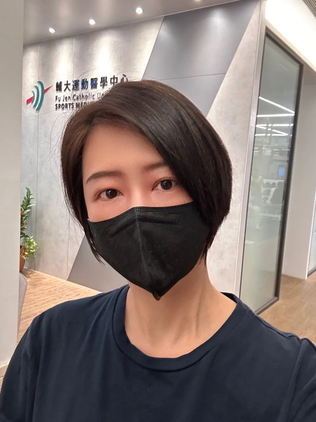 文汶為這次雙11大戰，超時工作，身體出狀況。民視提供