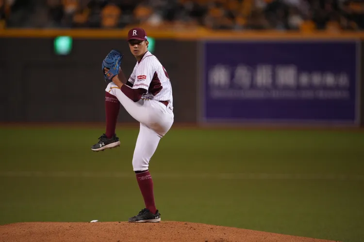 黄子鹏申请成为自由球员。  彭欣伟摄