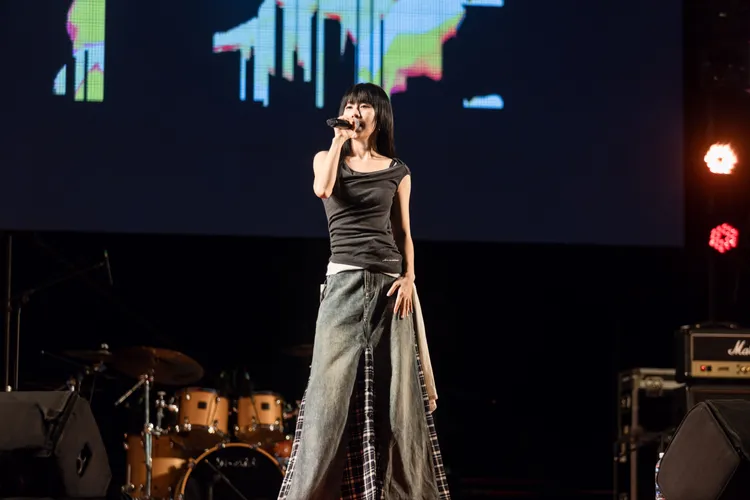 白安。相信音樂提供