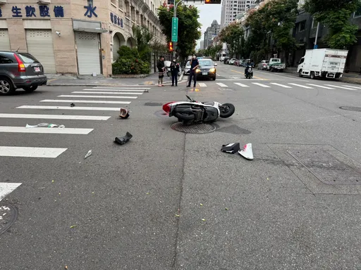 台中女骑士上班途中被撞飞身亡　夫接噩耗冲现场心碎