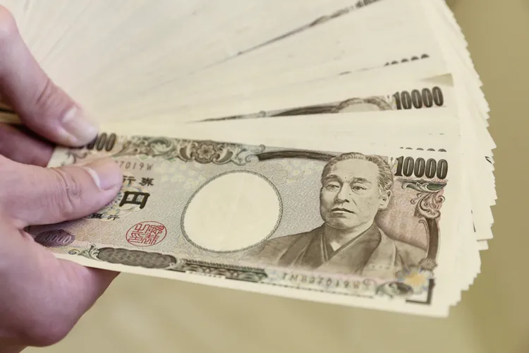 日圆甜甜价又出现！台银日圆换汇价今（3日）一度来到0.2031元低点，是3个月以来的低点。彭欣伟摄