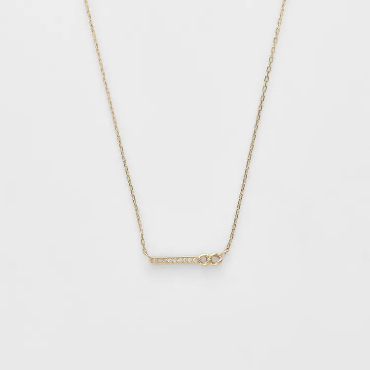 agete無限光芒鑽石項鍊，1萬5700元。品牌提供