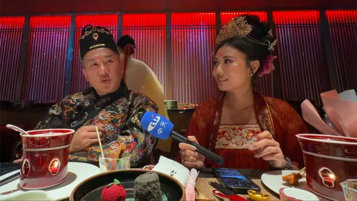 小粉红声援馆长　批员工用「陈年琐事」要胁勒索