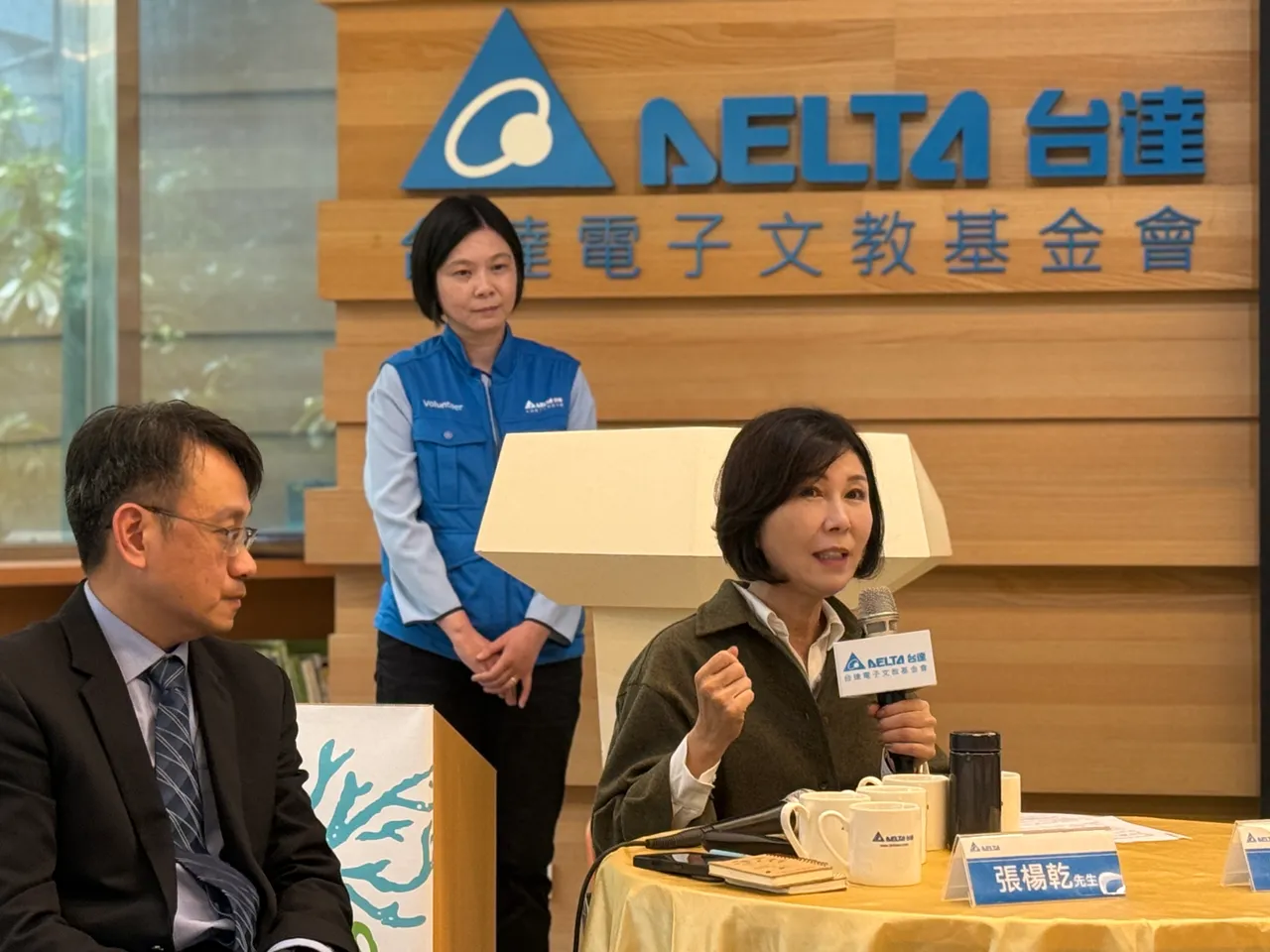 台达电子文教基金会副董事长郭珊珊（右）。吕承哲摄