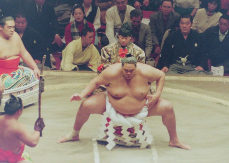 女性不得上土俵？高市早苗一舉動恐掀相撲界地震