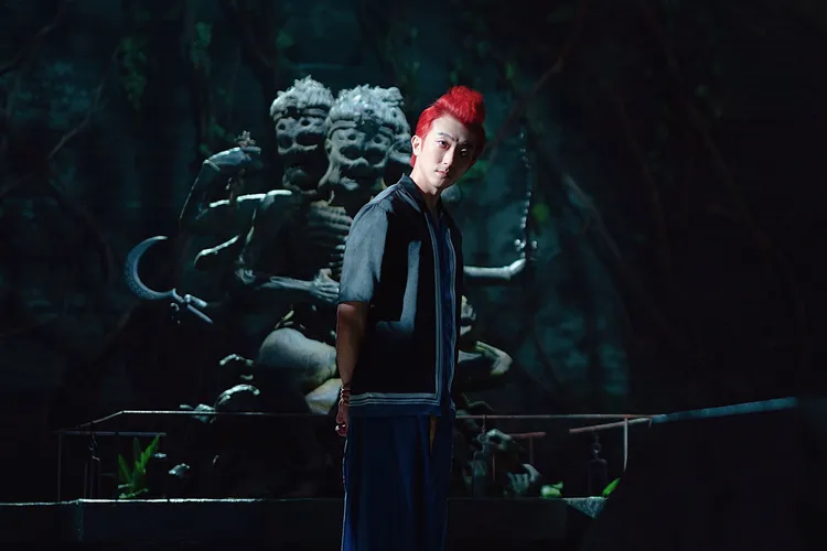 張懷秋吐黑霧「背部現骷髏」惡魔之王震撼登場。光盛影業提供