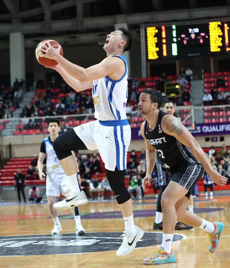 胡珑贸不参加世界杯资格赛。  篮协提供