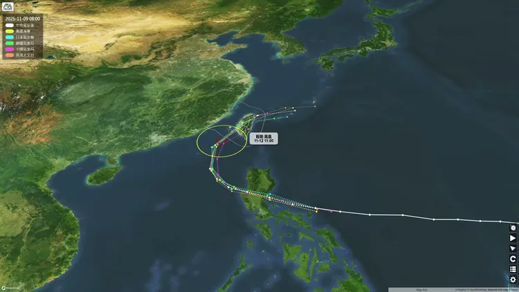 凤凰台风结构扎实、强度持续增强。国家灾害防救科技中心提供