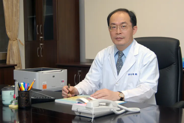 台灣醫院協會理事長李飛鵬醫師。