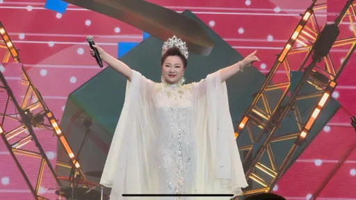 白冰冰吉隆坡开唱　揪「董座贵妇团」应援 