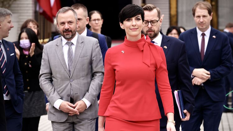 捷克前眾議長艾達莫娃憶訪台 「台灣熱愛拍照...把我圍得動不了」