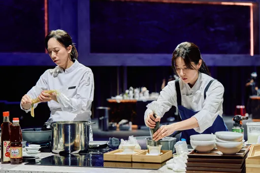 林予晞自爆试菜试到狂拉　徒手凿冰自嘲「到北极了吗？」