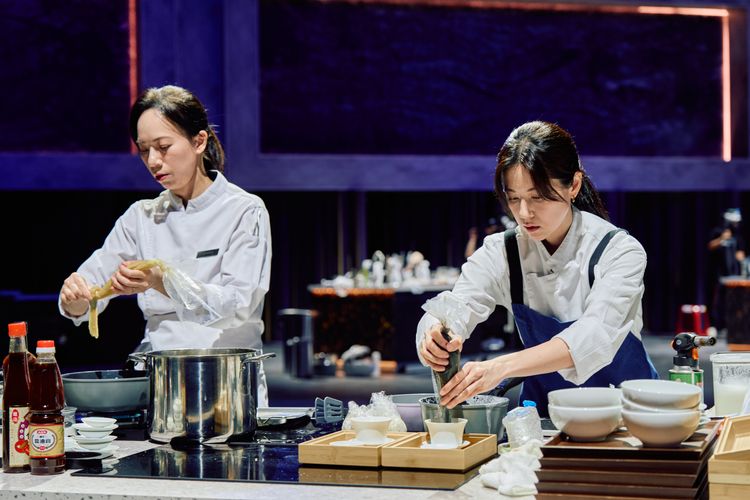 林予晞自爆試菜試到狂拉　徒手鑿冰自嘲「到北極了嗎？」