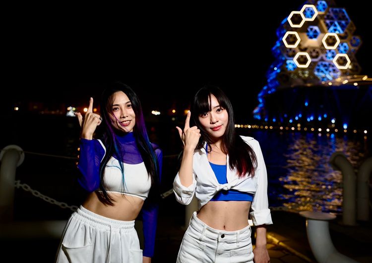 熱力應援TWICE子瑜!黃捷大跳THIS IS FOR 網狂讚:台灣國會議員最強應援!