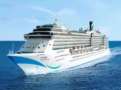 「爱达地中海号」经过数日航行到达日本宫古岛，又要原船驶回福建。翻摄微博