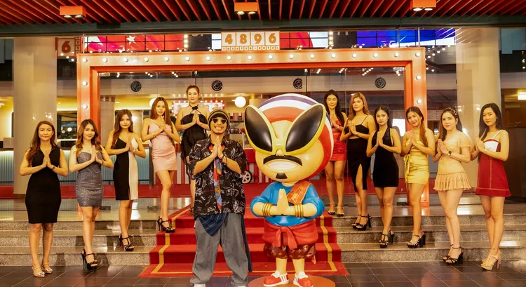 黄明志和友人在马泰边境开设「4896 Theater Hotel」。翻摄黄明志脸书