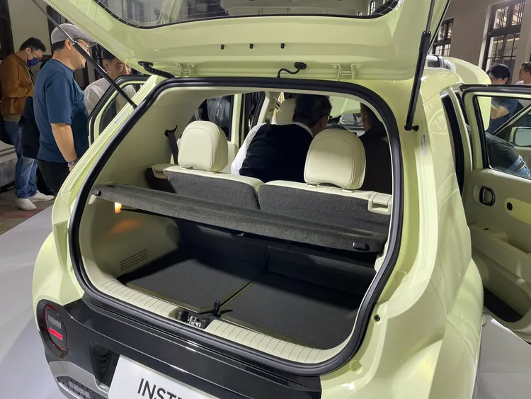 全車座椅可完全放平，支援六種空間模式，行李廂容積可在238至1,059公升間調整。林浩昇攝