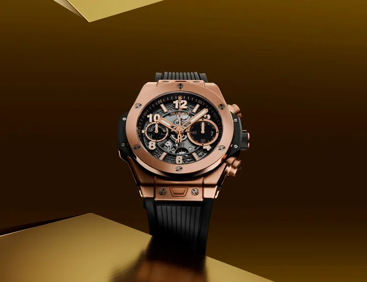 Hublot Big Bang Unico皇金計時碼錶，44mm，拋光及緞面18K皇金錶殼，啞光黑色鏤空式面盤，黑色立體橡膠錶帶，MHUB1280自製UNICO自動上鍊飛返計時機芯，動力儲存約72小時，防水深度100米，145萬9000元。品牌提供

