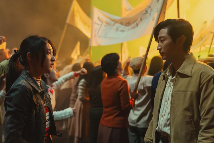 李沐和韓星振永在《那張照片裡的我們》一見鍾情，彼此吸引。瀚草文創GrX STUDIO提供