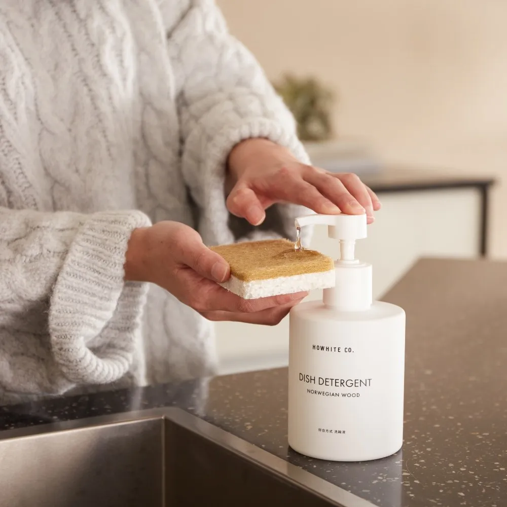 HOLA特别严选一系列口碑热销居家好物，香氛清洁品牌好白方式清洁剂只要111元。业者提供