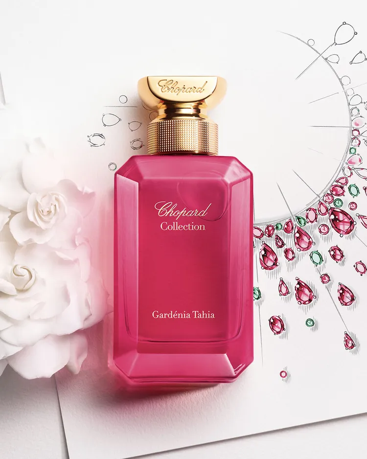Chopard Gardénia Tahia花燦之庭梔子花淡香精（琥珀花香調 ），以梔子花、椰子、香草構築，100ml／9500元。品牌提供