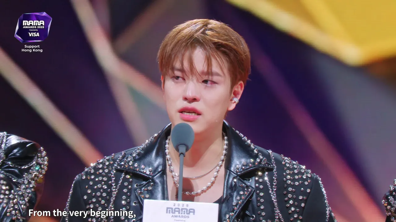 Stray Kids昇玟哭到滿臉是淚痕。翻攝Mnet