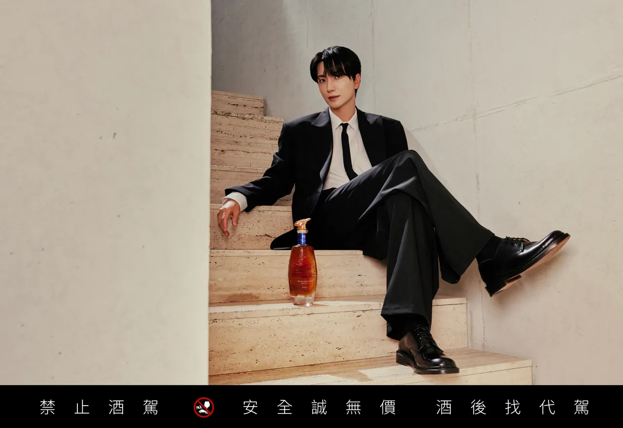 「創世者皇者雪莉桶陳金門高粱酒」全台限量不到8,000瓶，另有僅396瓶的利特限定版「單一原桶強度」，皆附獨立編號。業者提供