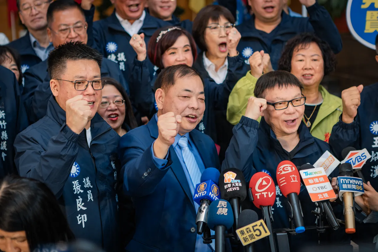 蓝营整队！陈见贤宣布参选新竹县长　连「绿营市长哥哥」都来挺