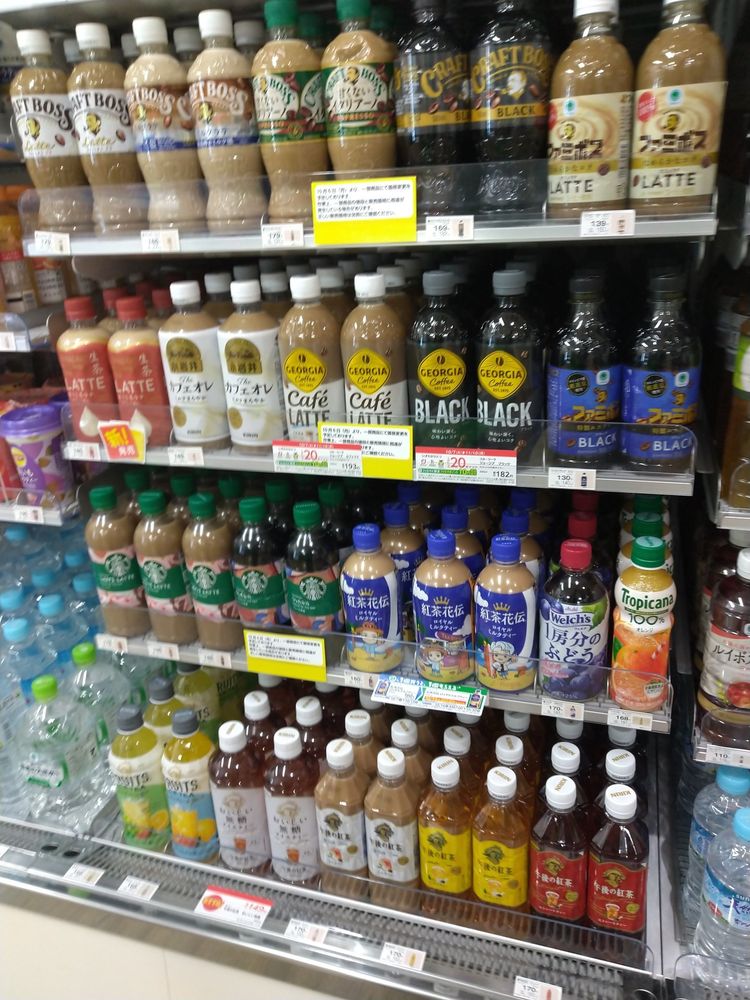 噁！飲料瓶裝尿偷塞回超商貨架　男被捕竟辯這理由