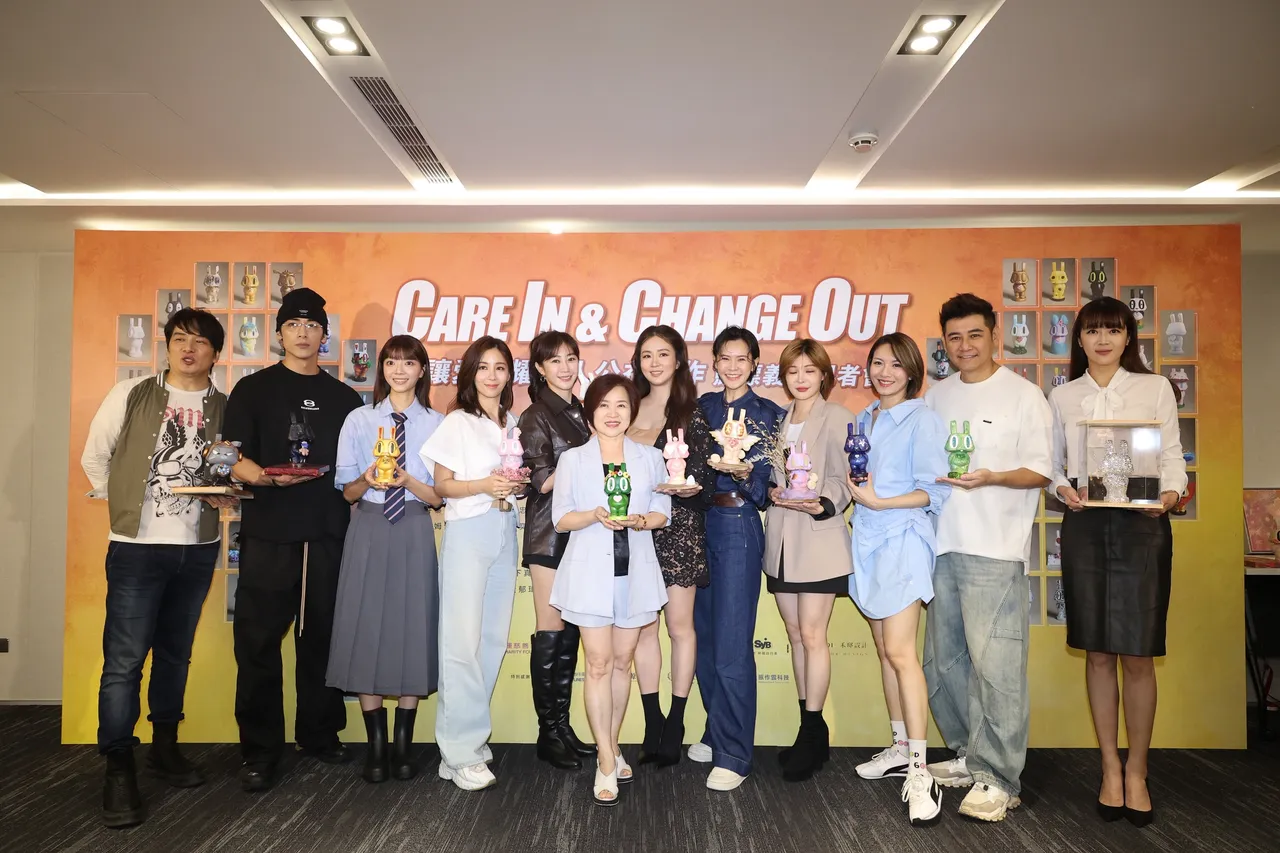 張洛君邀來好友們一起創作做公益。攝影中心攝