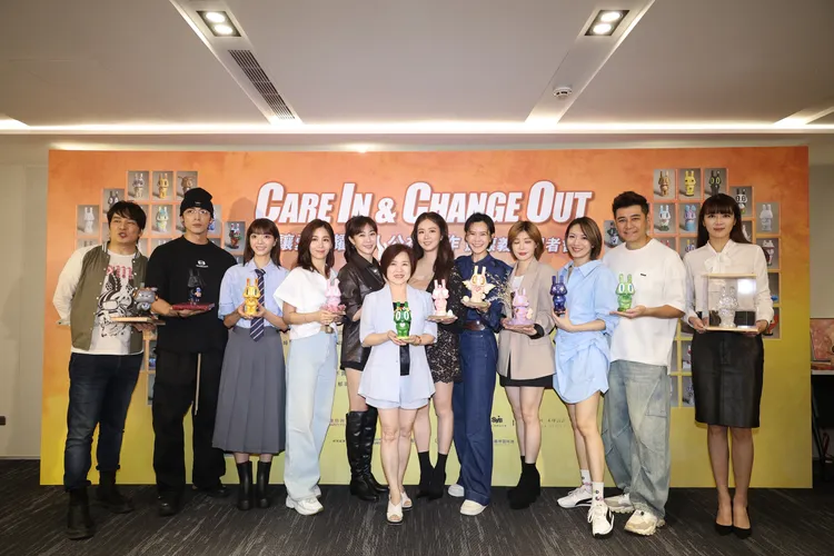 張洛君邀來好友們一起創作做公益。攝影中心攝