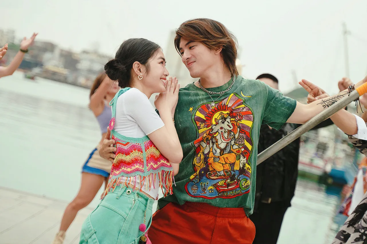 林哲熹、雷嘉汭组驱魔情侣档「噜汤CP」　直播放闪默契佳。光盛影业提供