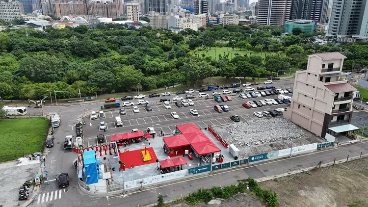 「中川月亮灣」社區旁為中都濕地公園，社區規劃僅75戶純住宅。葉家銘攝