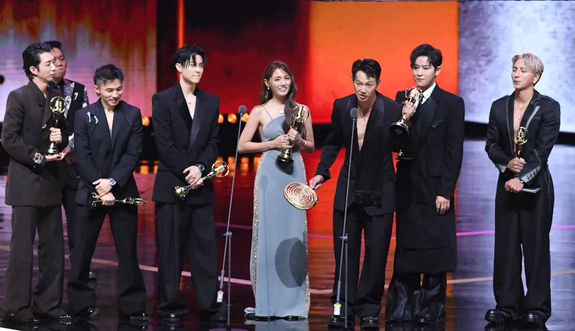 棒棒堂與Dora剛拿下金鐘獎節目類最佳實境節目主持人獎。三立提供