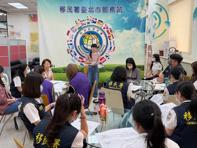 台北市服務站日前舉辦「移民特考經驗分享會」。移民署提供