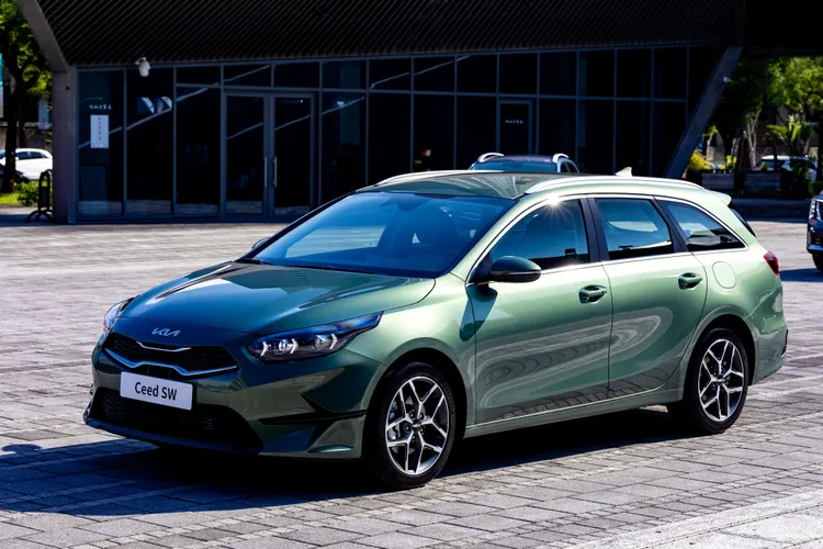 本月入主Ceed Sportswagon適用「煥然一新．萬元入主」限時禮遇方案。業者提供